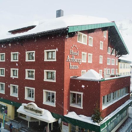 Arlberghaus Hotel Zuers Exterior photo